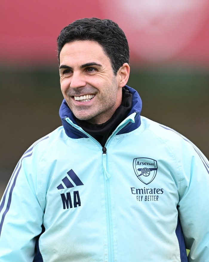 塔利斯卡：费内巴切11年没夺冠，本赛季我们要全力冲击冠军（塔利斯卡：费内巴切已11年无冠，本赛季我们将全力争冠）