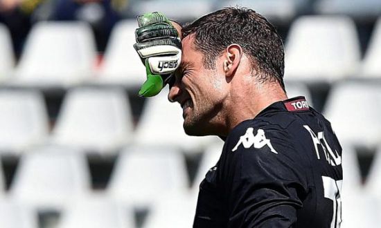 库拉索助教：人们太疯狂了！我们的岛屿太小，装不下这份喜悦（库拉索助教感叹：全民狂欢，小岛盛不下这份喜悦）