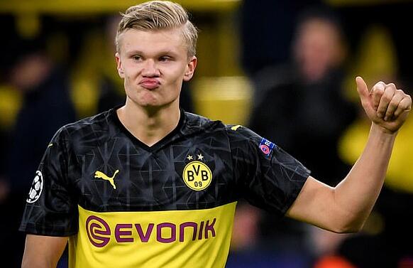 新赛季英超前瞻：红军卫冕难 阿森纳剑指破咒（英超新季前瞻：利物浦卫冕艰难，阿森纳誓破魔咒）