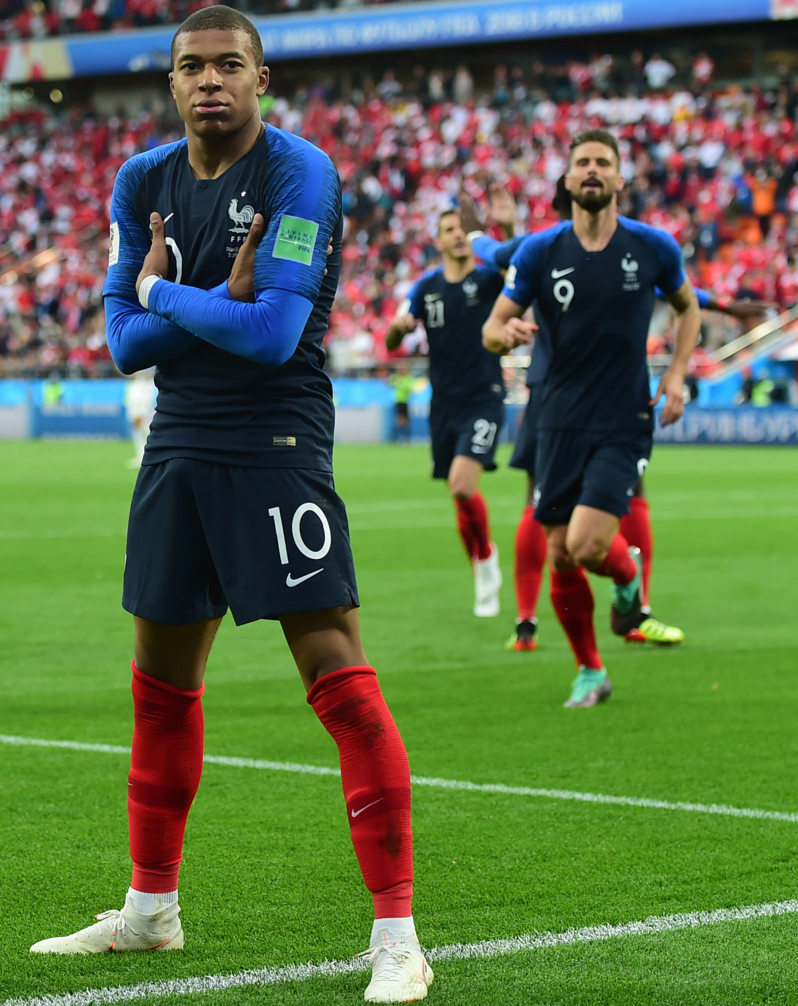 格局！吕文君社媒：不只是海港的三连冠，更是上海的三连冠