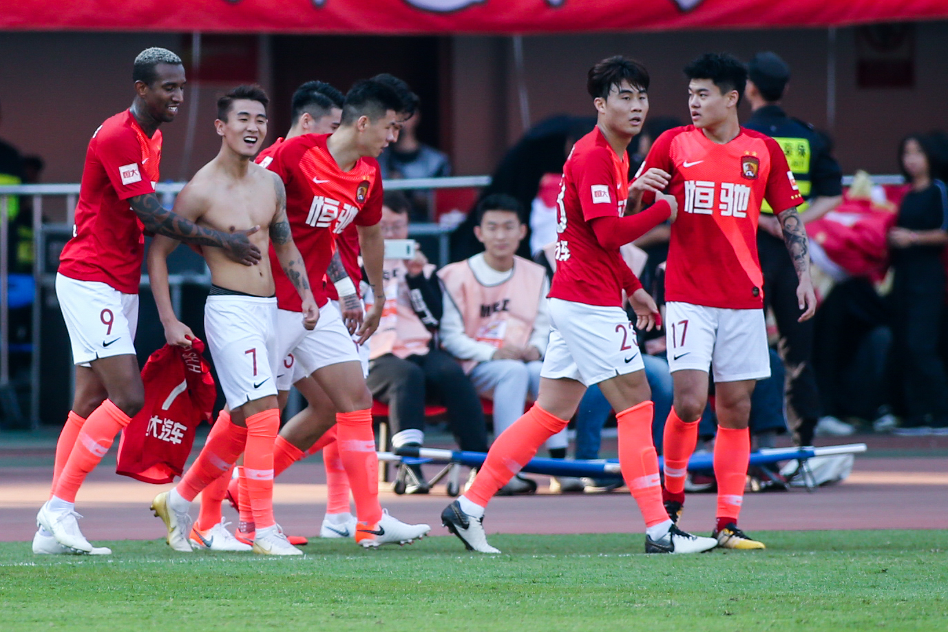 斯能以套上