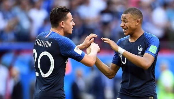 皇马更衣室，谁话事？