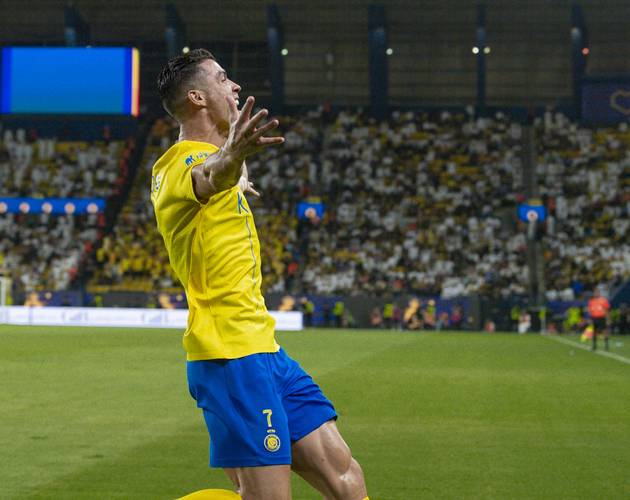 埃孔：关于奖金的事存在一些误解，我们现在像兄弟一样团结