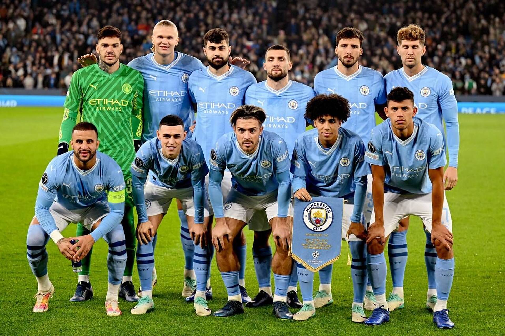 北青：36岁吴曦与上海申花续约1年，将随球队海外拉练（北青：36岁吴曦与申花续约一年 将随队赴海外拉练）