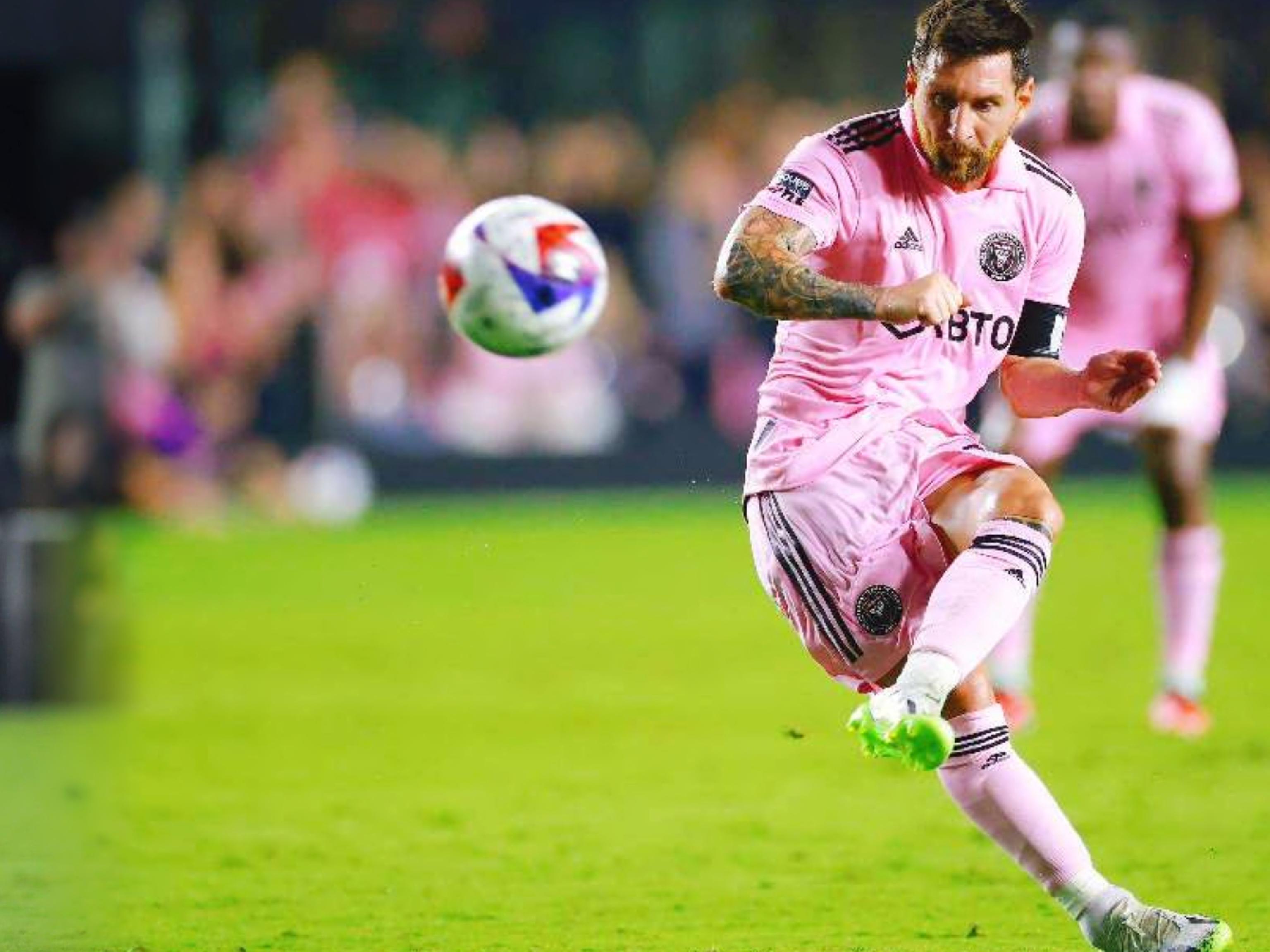 记者：于汉超参加教练员培训班，冬训时以助教身份与申花会合